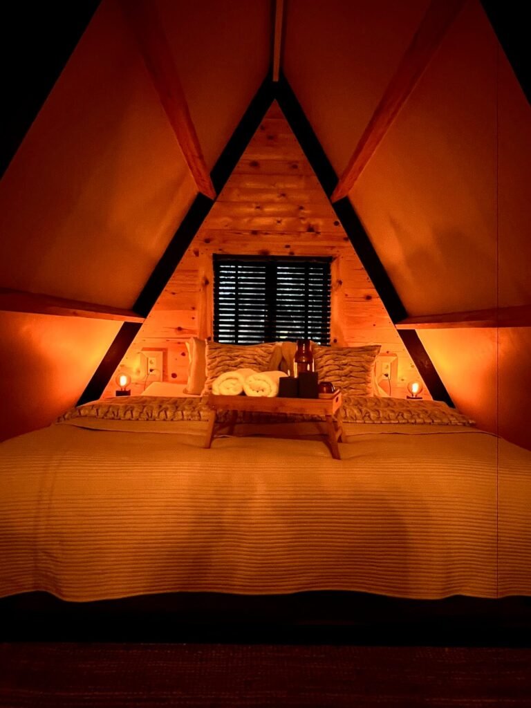 De romantische slaapkamer van het Punthuisje met Auping matras