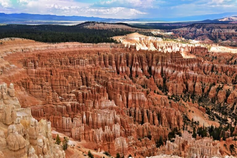Rode hoodoos van Bryce Canyon in het Amphitheater in National Park in Utah