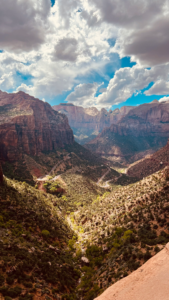 Dit is het uitzicht van Zion Overlook trsil