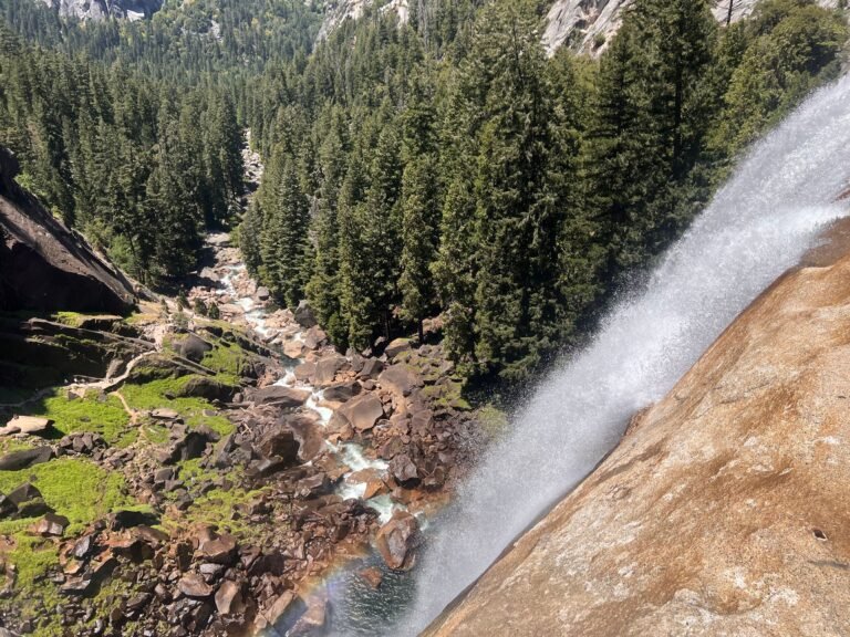 De Mist Trail naast Vernal Fall in Yosemite National Park.